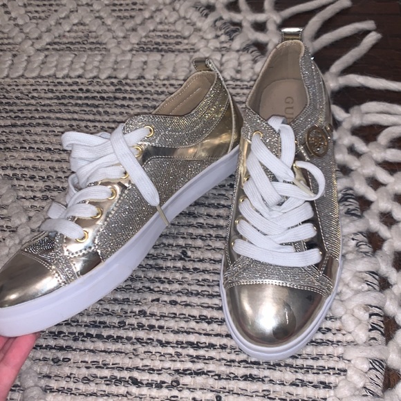 Guess sneakers - Picture 3 of 5